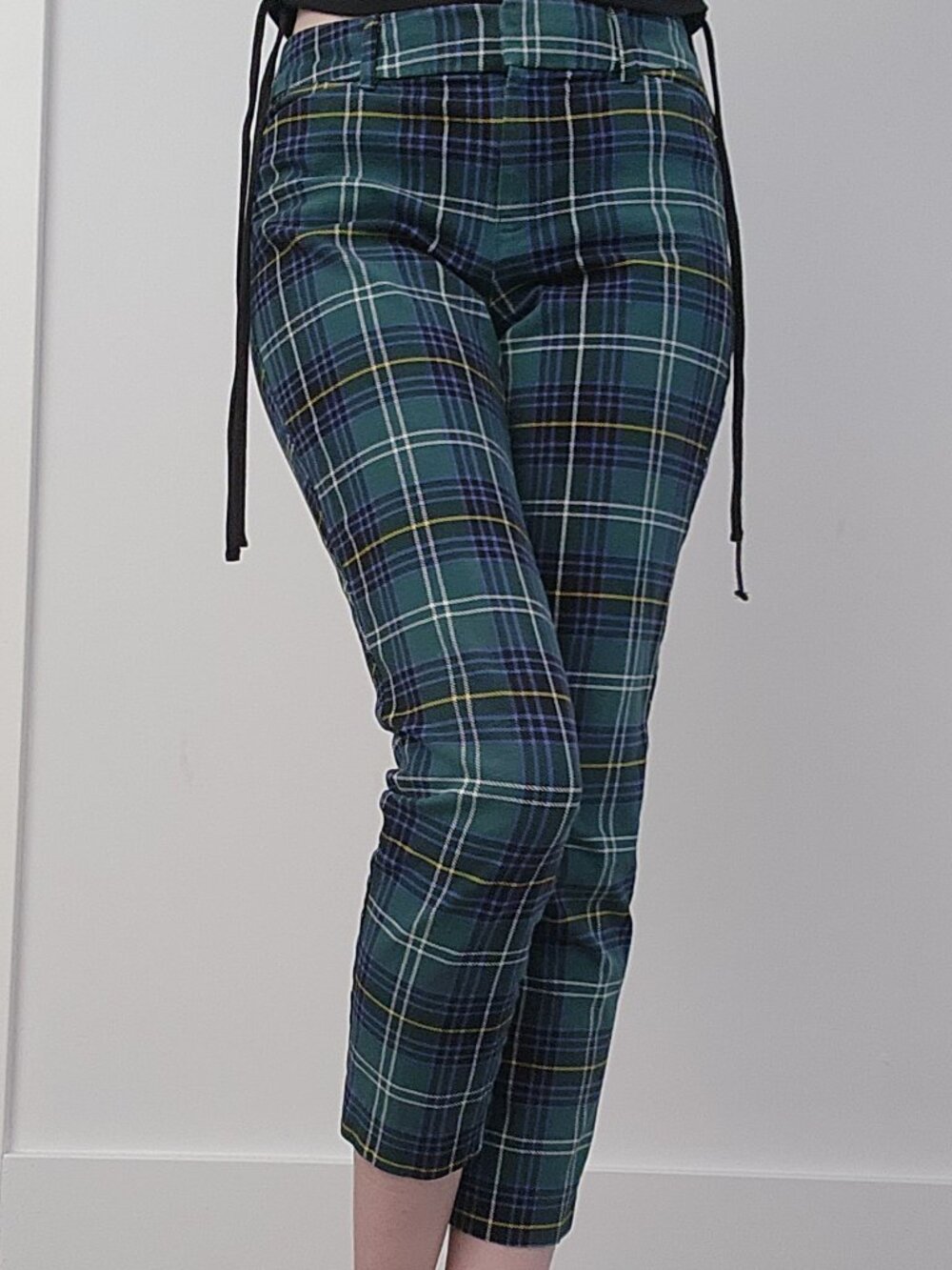 Pixie Plaid Cropped Pants